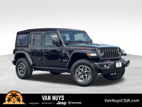 Used 2024 Jeep Wrangler Unlimited Rubicon w/ Safety Group AWD/4WD image 1