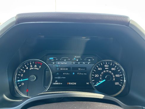 Used 2019 Ford F150 Lariat w/ Equipment Group 502A Luxury image 7