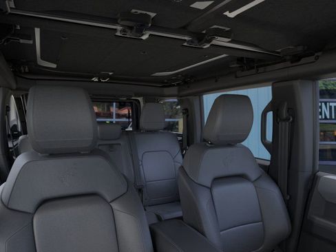 Used 2025 Ford Bronco Big Bend image 12