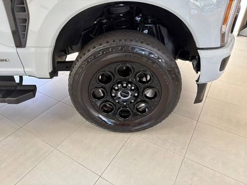 Used 2025 Ford F250 Lariat w/ Lariat Ultimate Package image 31
