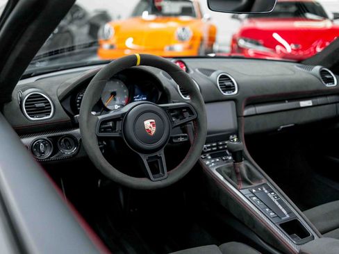 Used 2025 Porsche 718 Boxster Spyder RS RWD image 2