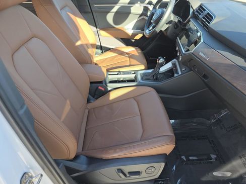 Used 2019 Audi Q3 2.0T Premium Plus w/ Premium Plus Package image 23