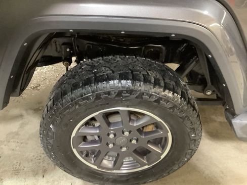 Used 2022 Jeep Gladiator Overland w/ Popular Equipment Package image 13