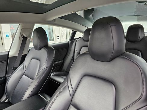 Used 2019 Tesla Model 3 Performance image 17