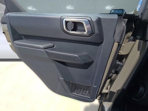 New 2025 Ford Bronco 4-Door image 25