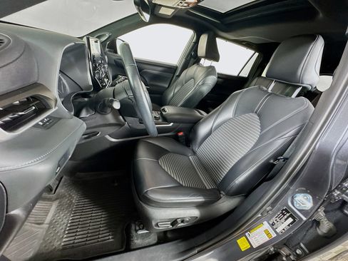 Certified 2021 Toyota Highlander XSE AWD/4WD image 12