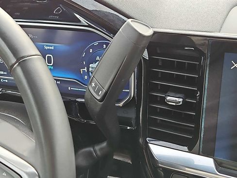 Used 2025 Chevrolet Silverado 3500 LTZ w/ LTZ Plus Package image 22