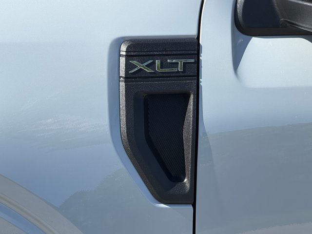 New 2026 Ford Maverick XLT w/ XLT Luxury Package FWD image 12
