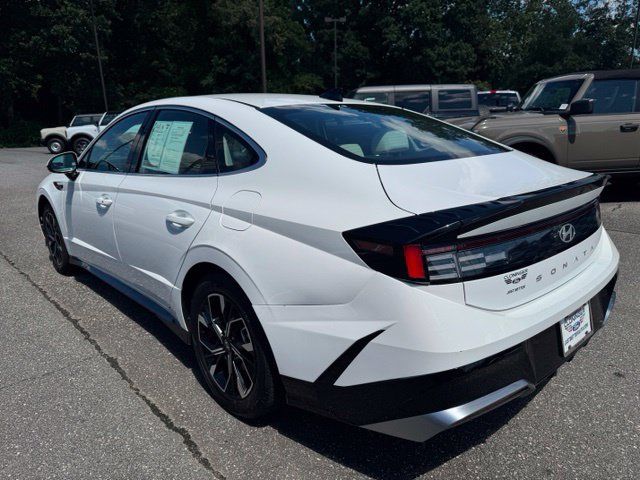 Used 2025 Hyundai Sonata SEL FWD image 5