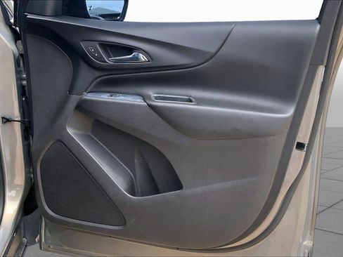 Used 2019 Chevrolet Equinox LT FWD image 22