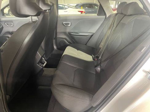 Used 2025 Kia K4 LXS image 23