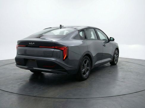 Used 2025 Kia K4 FWD image 9