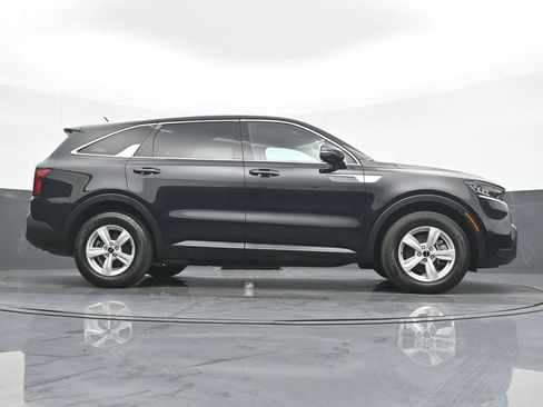 Used 2023 Kia Sorento LX image 21