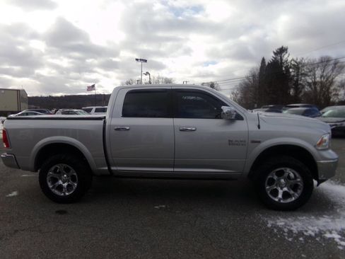 Used 2017 RAM 1500 Laramie w/ Convenience Group image 6