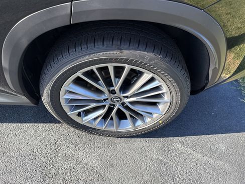 Used 2025 Lexus NX 300h AWD w/ Luxury Package image 12