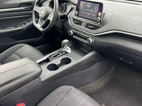 Certified 2022 Nissan Altima 2.5 SV image 15