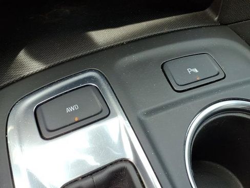 Used 2023 Chevrolet Equinox LT AWD/4WD image 21