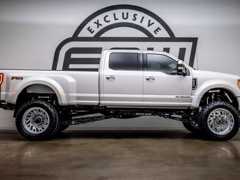 Used 2019 Ford F450 Limited image 8