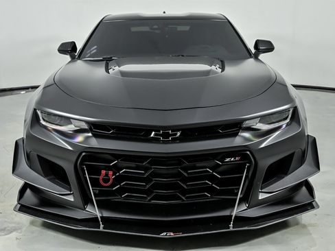 Used 2023 Chevrolet Camaro ZL1 RWD image 4
