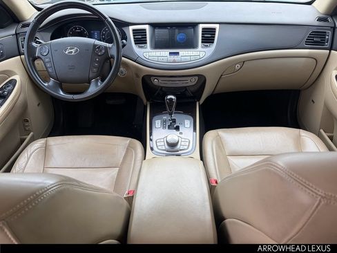 Used 2011 Hyundai Genesis 4.6 RWD image 29