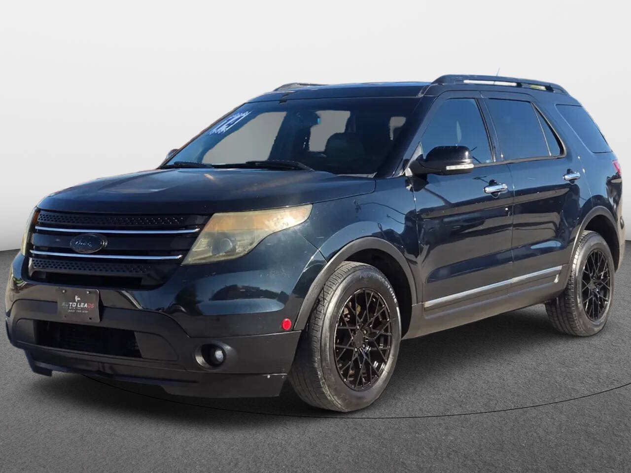 Used 2014 Ford Explorer XLT w/ Equipment Group 202A FWD image 1