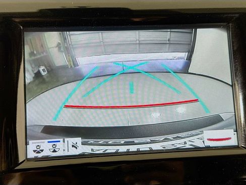 Used 2019 Toyota Camry LE w/ Convenience Package FWD image 33