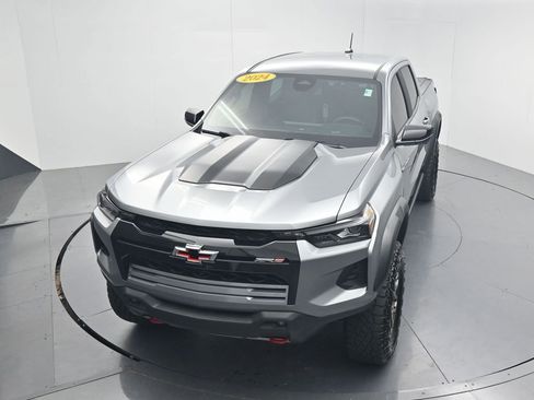 Used 2024 Chevrolet Colorado ZR2 w/ Technology Package AWD/4WD image 65