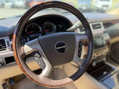 Used 2011 GMC Yukon Denali AWD/4WD image 14