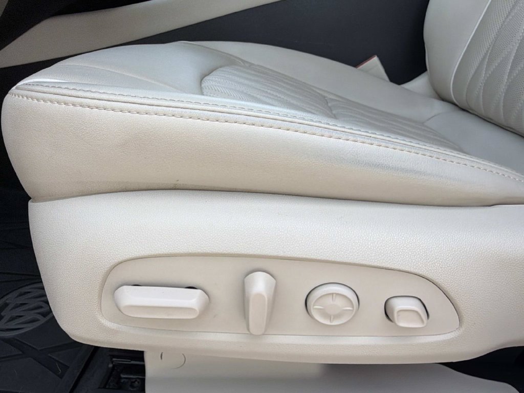 Used 2023 Buick Enclave Avenir FWD image 14