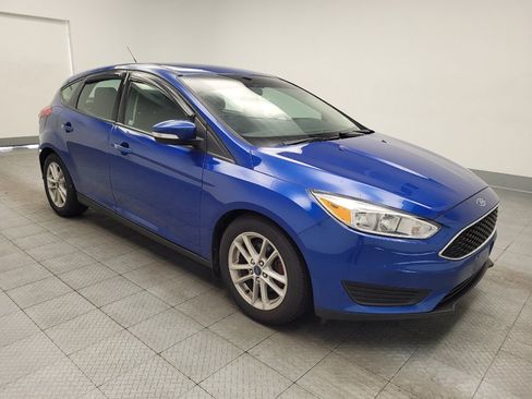 Used 2018 Ford Focus SE w/ Cold Weather Package FWD image 11