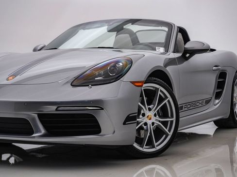 Used 2024 Porsche 718 Boxster RWD image 2