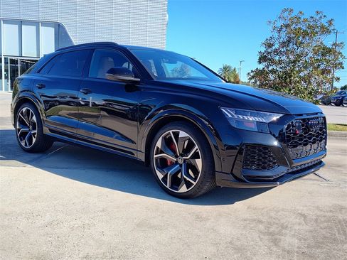 Used 2024 Audi RS Q8 4.0T w/ Black Optic Package image 15