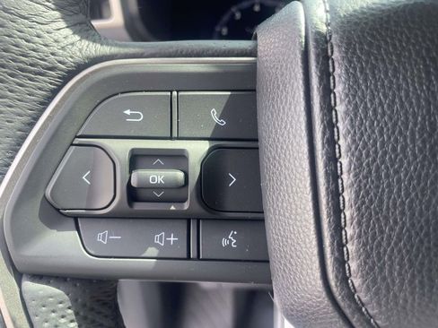 New 2025 Toyota Tacoma TRD Off-Road AWD/4WD image 19