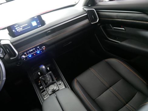 Certified 2025 MAZDA CX-50 AWD 2.5 Turbo w/ Premium Pkg image 11