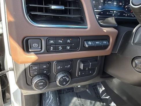 Used 2024 Chevrolet Tahoe High Country image 22