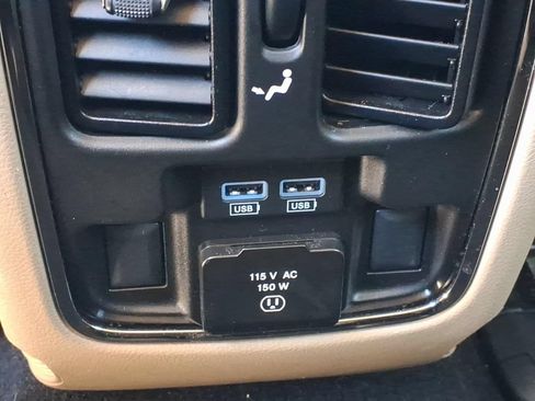 Used 2020 Jeep Grand Cherokee Limited AWD/4WD image 26