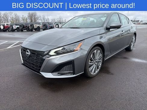 Used 2025 Nissan Altima 2.5 SL FWD image 2