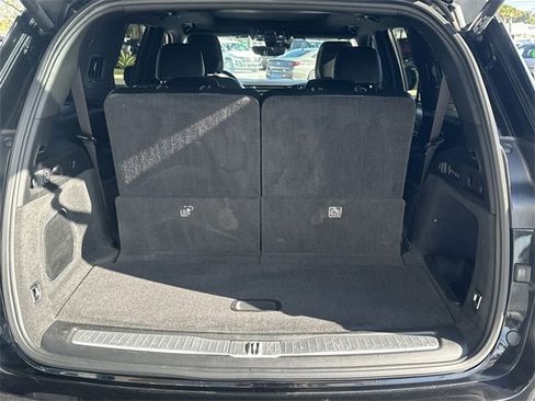 Used 2022 Jeep Grand Cherokee L Summit w/ Luxury Tech Group V image 17