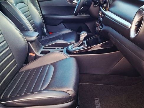 Used 2023 Kia Forte GT-Line w/ GT-Line Premium Package FWD image 13