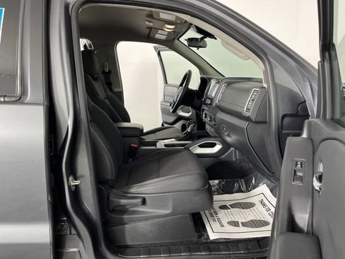 Used 2022 Nissan Frontier SV RWD image 39