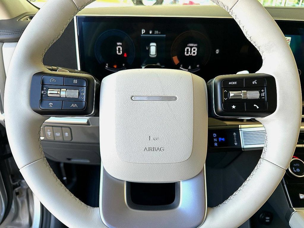 Used 2025 Hyundai Santa Fe SEL FWD image 15