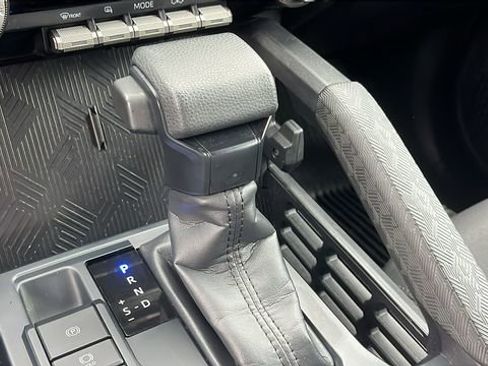 Used 2025 Toyota Tacoma SR5 image 17