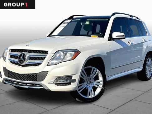 Used 2015 Mercedes-Benz GLK 350 4MATIC image 1