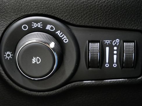 Used 2025 Jeep Compass Limited AWD/4WD image 14