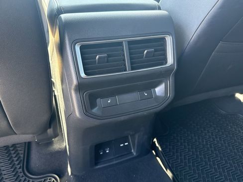 Used 2025 Volkswagen Atlas Cross Sport SEL R-Line image 25