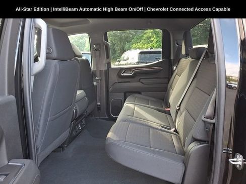 Used 2023 Chevrolet Silverado 1500 LT AWD/4WD image 19