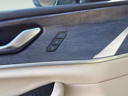 Used 2023 Jeep Grand Cherokee L Limited w/ Luxury Tech Group II image 29