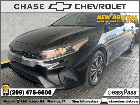Used 2023 Kia Forte LXS w/ LXS Technology Package FWD image 1