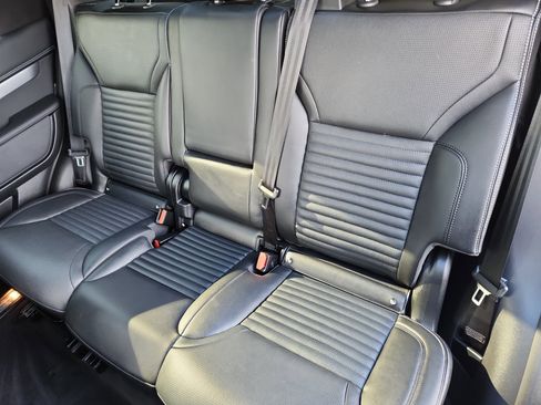 Certified 2024 Land Rover Discovery Dynamic SE image 26