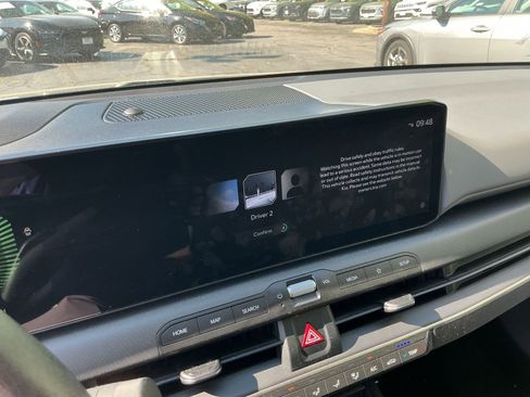Used 2025 Kia K4 FWD image 17